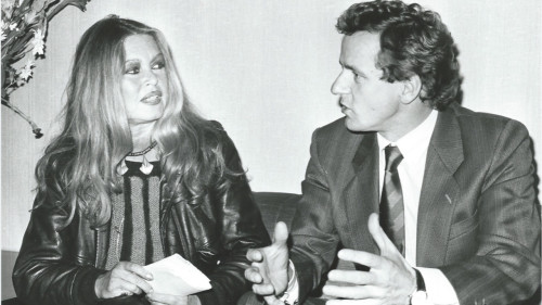 "Elle s'est attaqu&eacute;e &agrave; mon mollet" : Alain Carignon rend hommage &agrave; Brigitte Bardot &agrave; travers une anecdote marquante